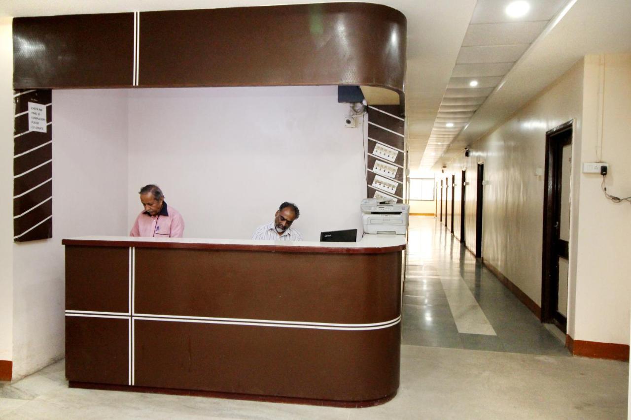 Hotel Gomatgiri Aurangabad  Eksteriør billede